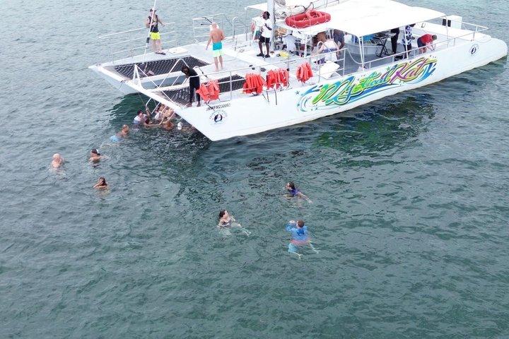 Crucero al atardecer por la laguna Mystic con cena y baño en la laguna