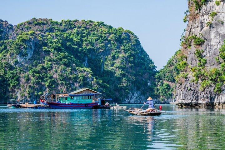 Bai Tu Long Bay Day Cruise dal porto di crociera