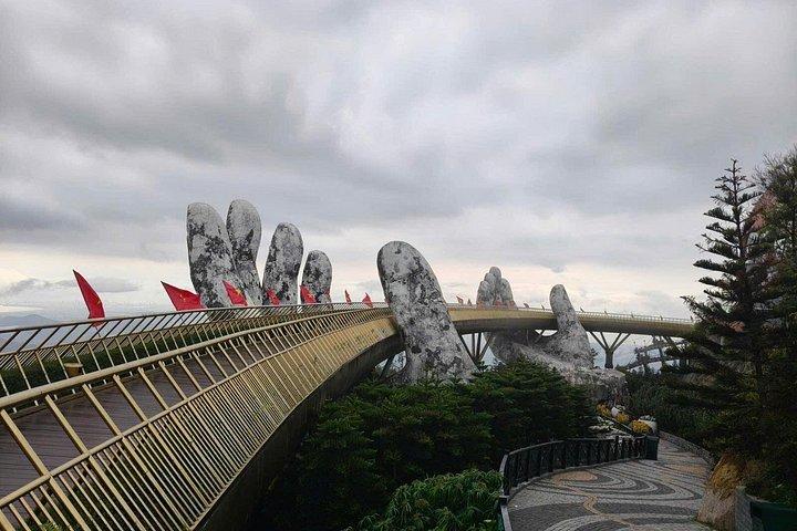 ダナンまたはホイアン発ゴールデンブリッジバナピーク終日ツアー