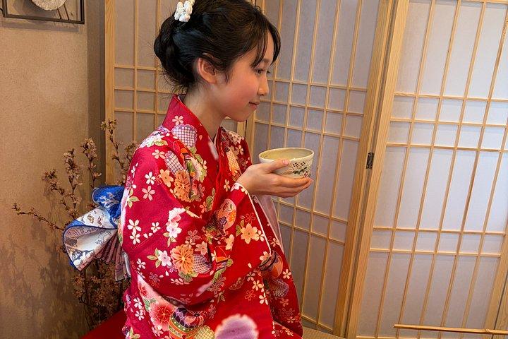 着物、茶道、秋の神社での写真撮影を私たちと