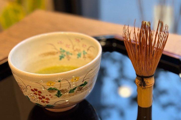 着物、茶道、秋の神社での写真撮影を私たちと