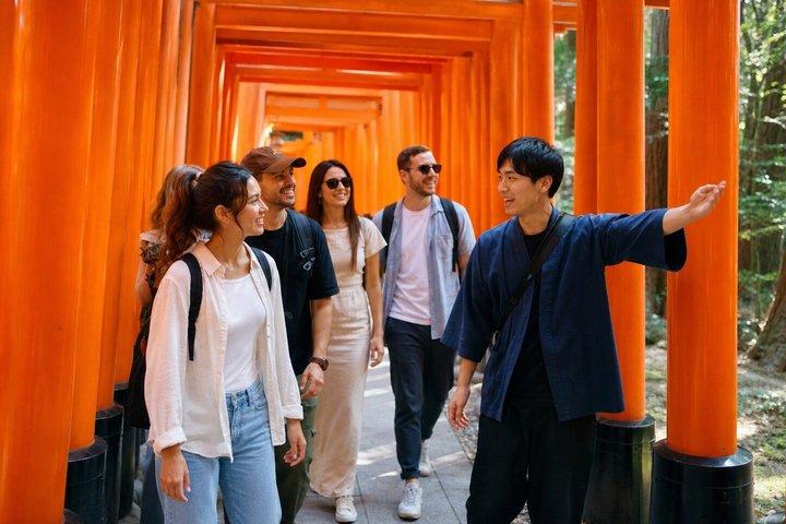 Fushimi Inari Sacred Hike : Cumbre, 10.000 Torii & 7 Santuarios