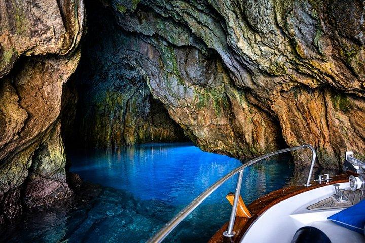Boat tour to discover the Costa del Mito of Capo Palinuro
