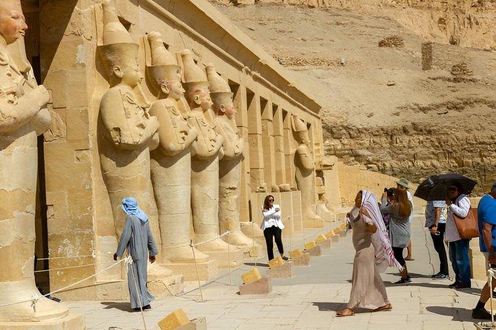 Hurghada Luxor Valley Of The Queens Tagestour mit dem Bus
