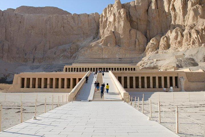 Hurghada Luxor Valley Of The Queens Tagestour mit dem Bus