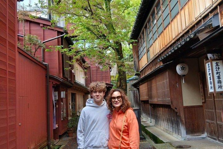Kanazawa Private 4 Hour Tour Geisha Castle and Secret Shrine