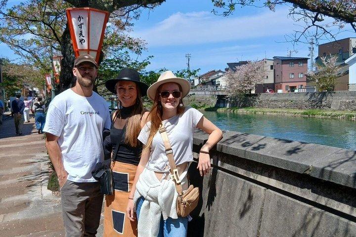 Kanazawa Private 4 Hour Tour Geisha Castle and Secret Shrine