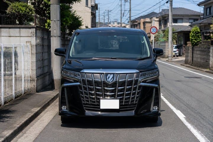 Tokyo: Private Transfer Between Narita Airport & City