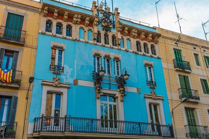 バルセロナ：地元グラシア地区のウォーキングツアー（ベルモット付き）