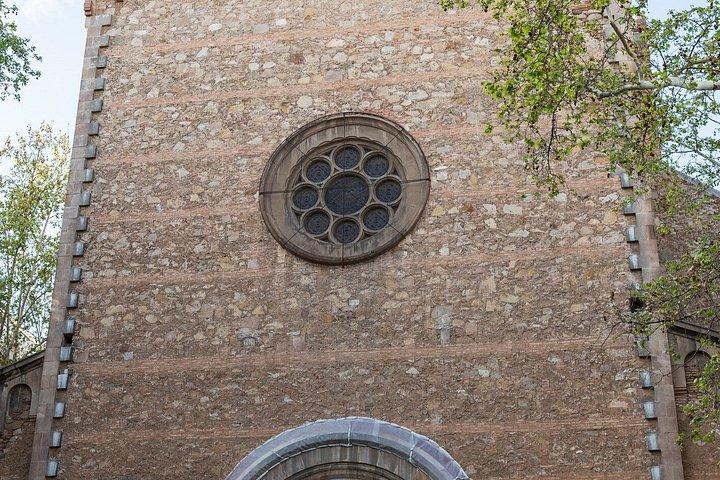 バルセロナ：地元グラシア地区のウォーキングツアー（ベルモット付き）