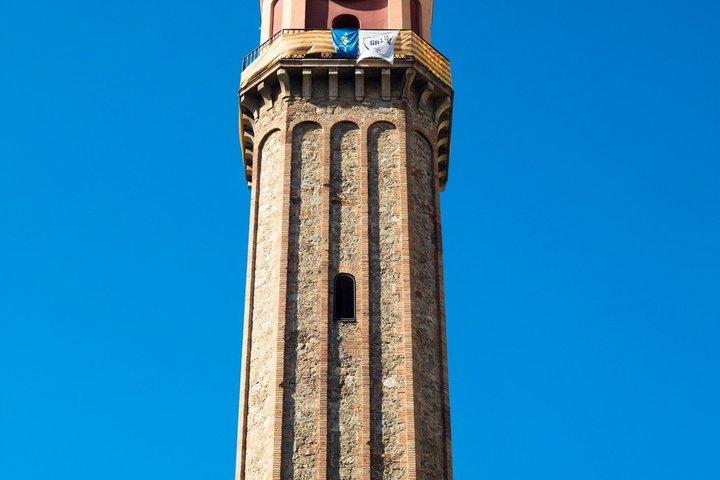 Barcelona : Local Walking Tour of Grace with vermouth included