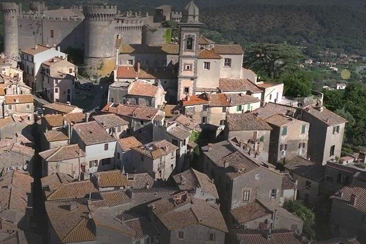 ローマ発：古代ブラッチャーノ・オルシーニ城の見学と昼食