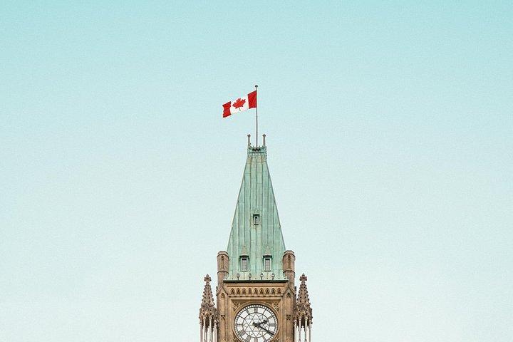 オタワプレミアムシティツアー（パーラメントヒル＆カナルクルーズ付き）