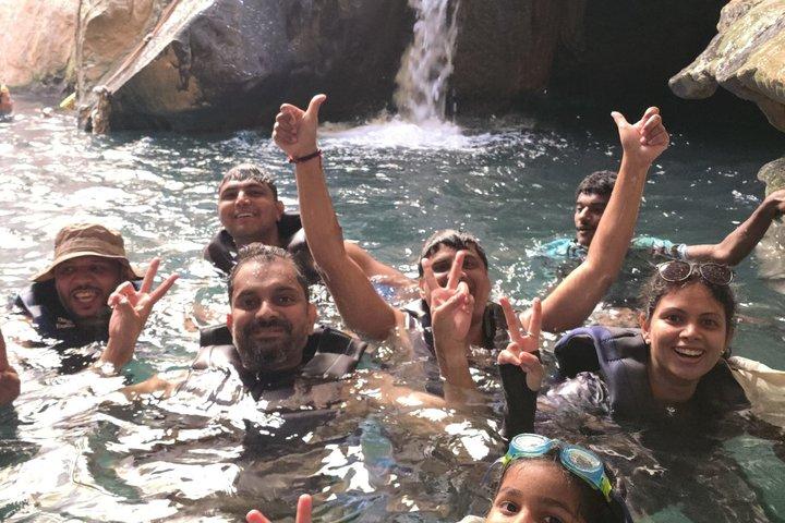 Oman Wadi Al Shab Tour-ervaring