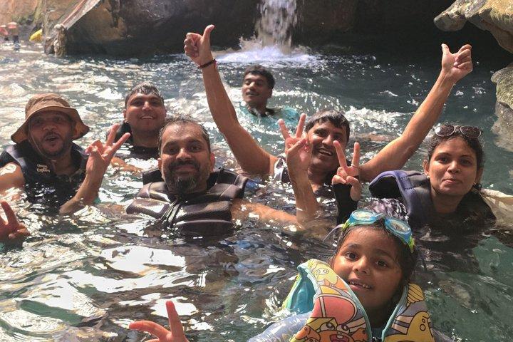 Oman Wadi Al Shab Tour-ervaring