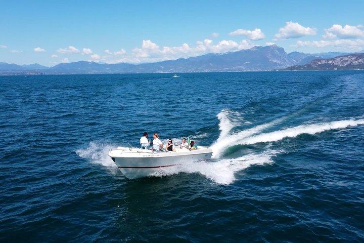 2 horas Tour privado en barco desde Lazise a Sirmione