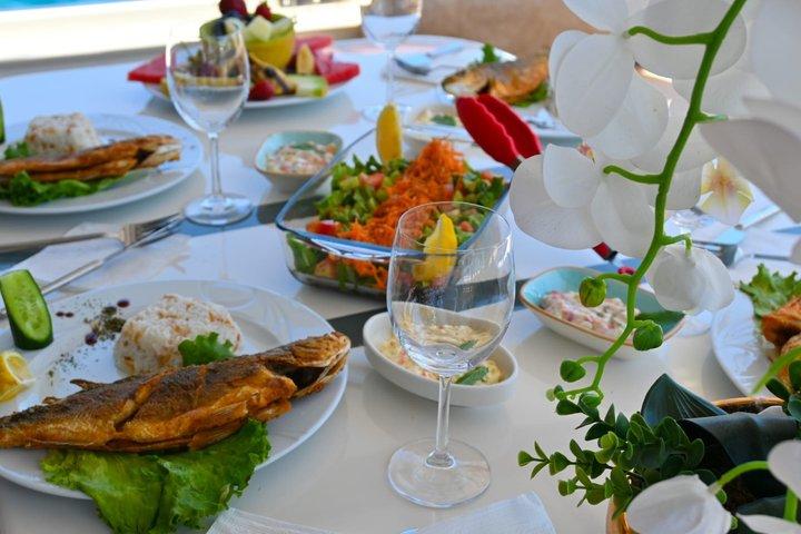Excursion en bateau privé à Bodrum – 6 heures avec pause déjeuner et baignade