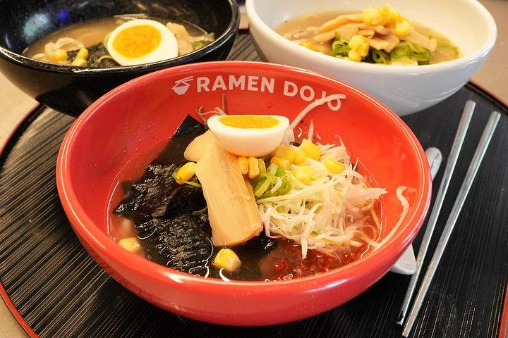 東京：渋谷ラーメン料理教室：豚骨、醤油、味噌作り