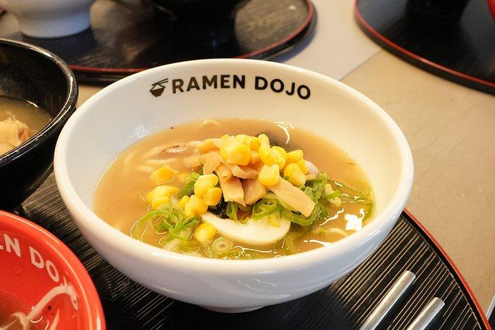 東京：渋谷ラーメン料理教室：豚骨、醤油、味噌作り