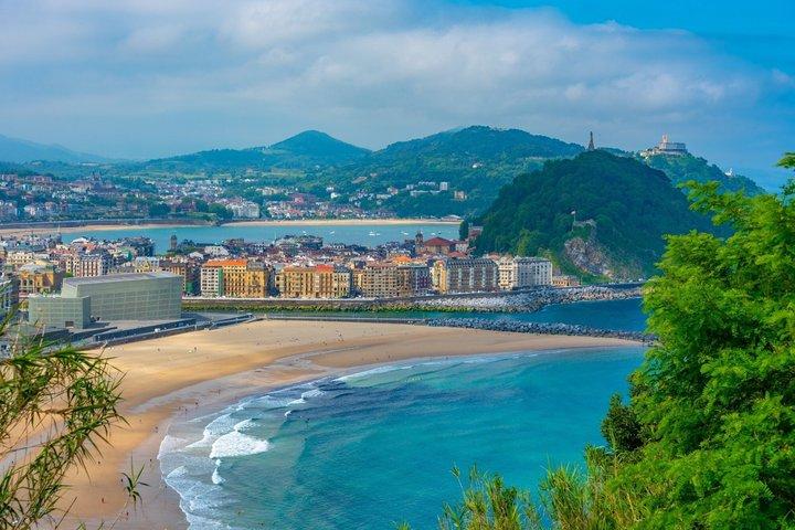 Excursão turística privada personalizável em San Sebastián