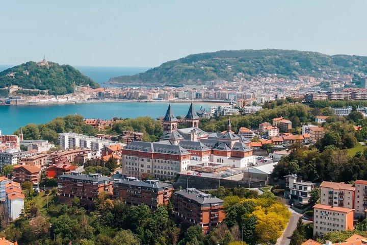 Customizable Private Sightseeing Tour in San Sebastián