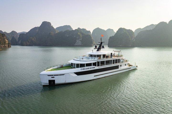 Tour di un giorno a Halong e Lan Ha Bay dal porto