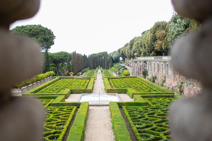 Visita a los jardines papales y aperitivo desde Roma en tren