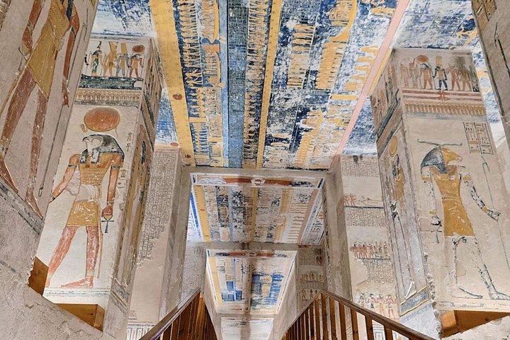 少人数グループ（8名）でのルクソールへの小旅行。