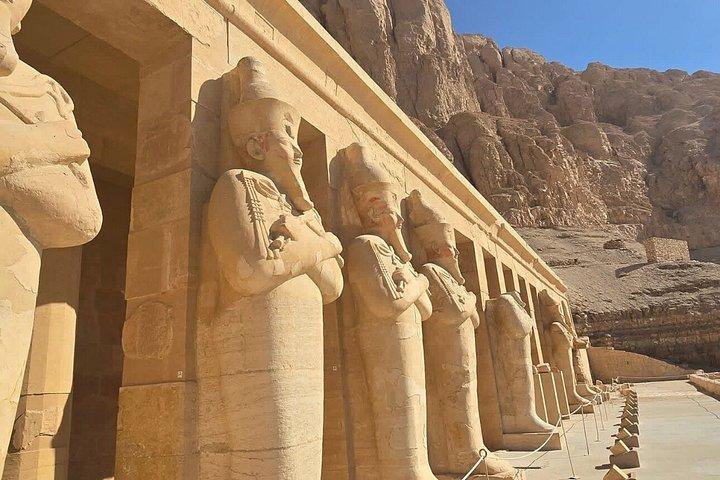 少人数グループ（8名）でのルクソールへの小旅行。