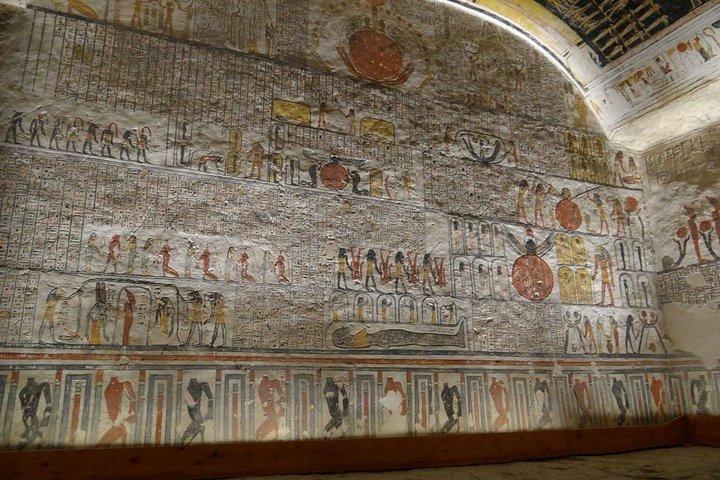 少人数グループ（8名）でのルクソールへの小旅行。