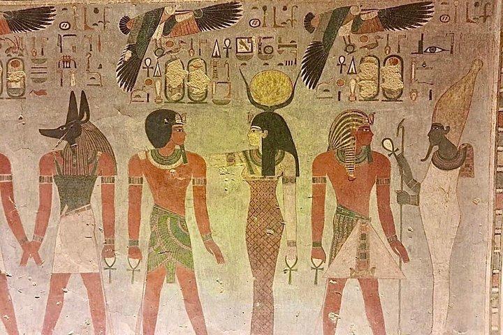 少人数グループ（8名）でのルクソールへの小旅行。