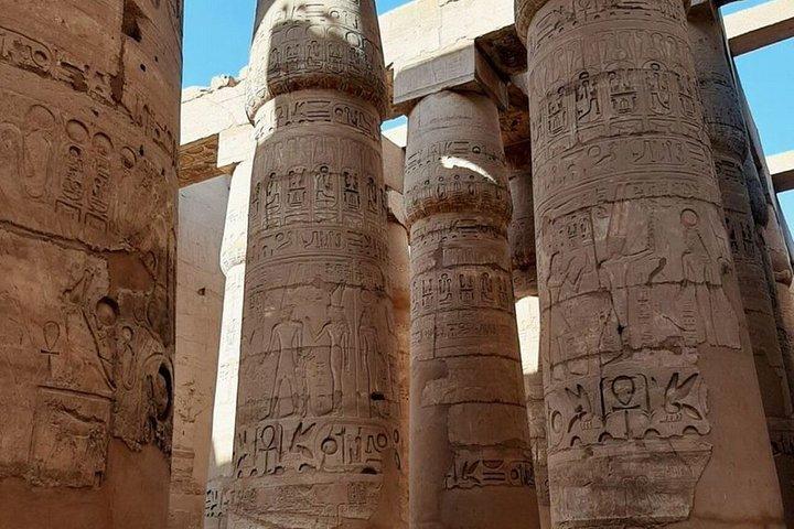 少人数グループ（8名）でのルクソールへの小旅行。