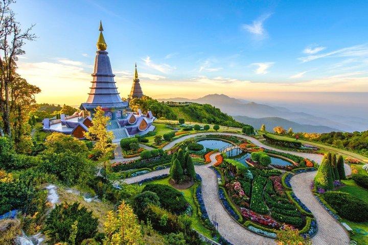 Doi Inthanon Scenic Explorer Cascades, pagodes et tribus des collines