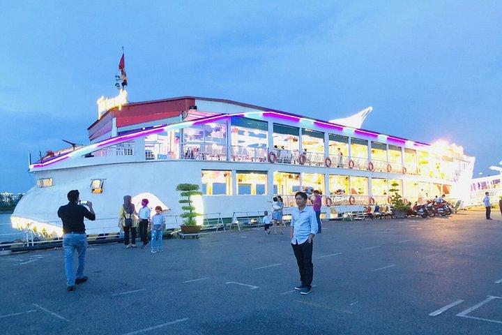 ホーチミンサイゴン川ディナークルーズwライブ音楽＆ピックアップ