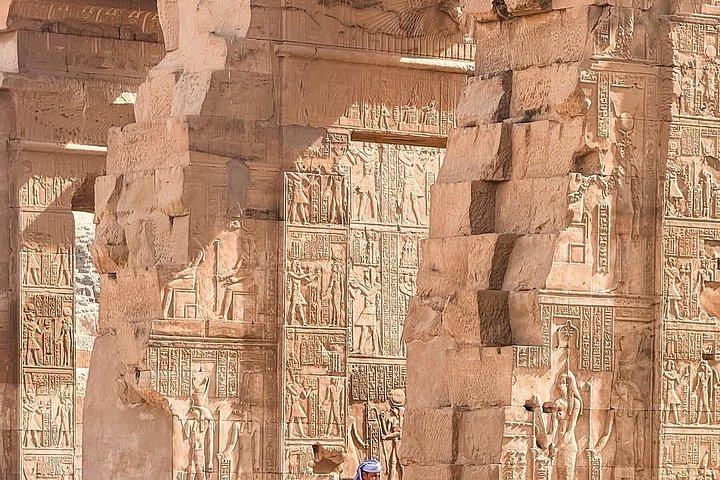 少人数グループ（8名）でのルクソールへの小旅行。