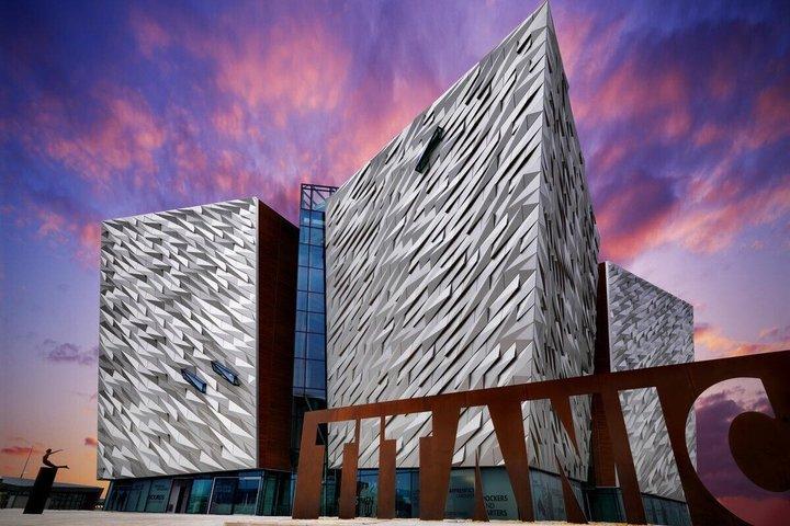 Kleine Gruppen-Riesentour ab Dublin