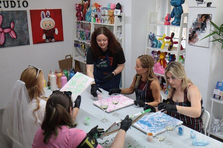 Alicante: Fluid Art-Therapy Workshop & Wine