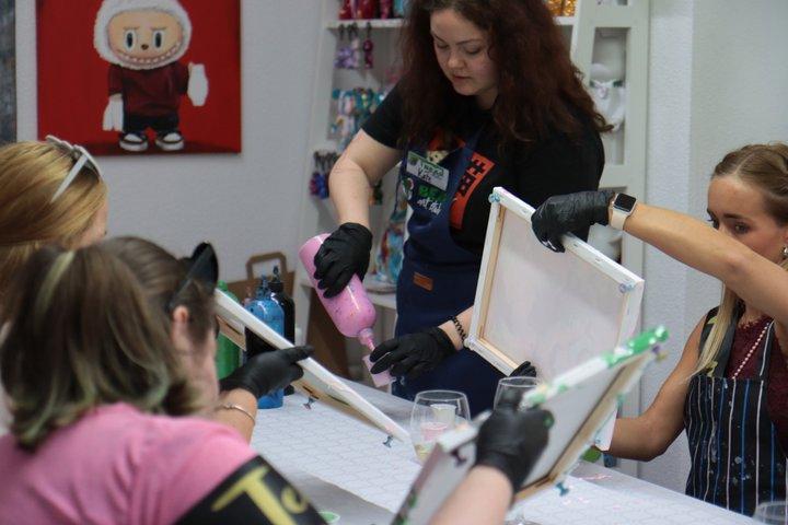 Alicante : Fluid Art-Therapy Workshop & Vinho