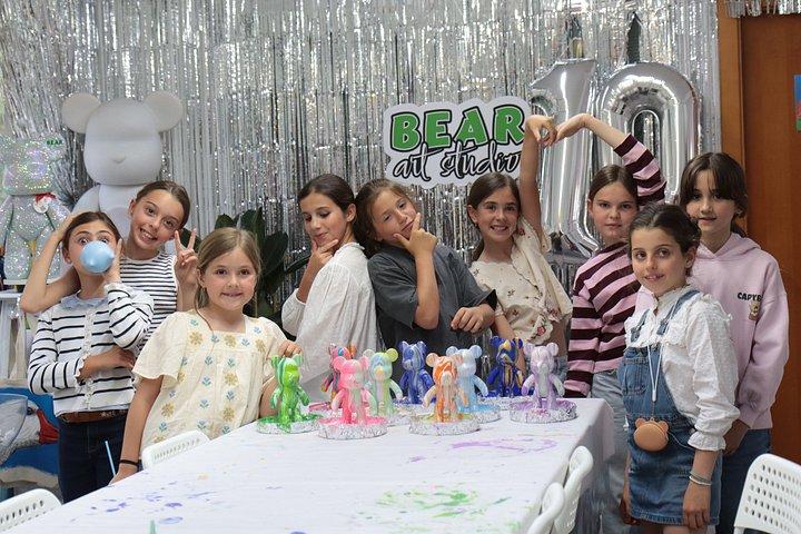Fluid Art Workshop – Create Your Own Art Alicante Bear Art Studio