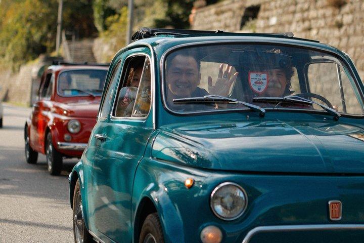 Experiência de aluguel de um Fiat 500 clássico no Lago Como (4 horas)