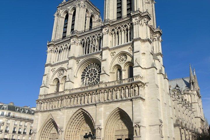 Tour a piedi di Notre Dame all'esterno con ingresso gratuito