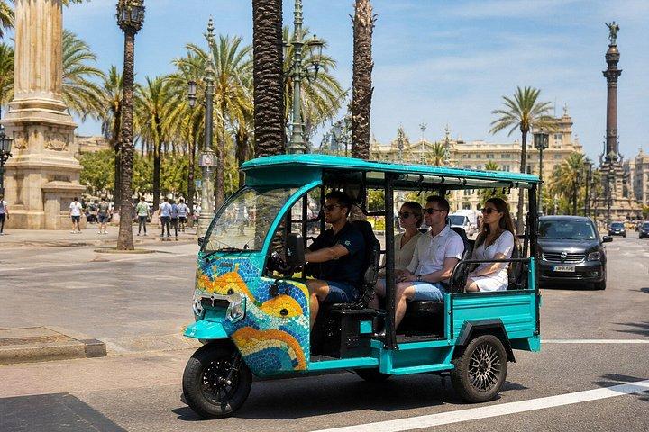 バルセロナの景色を堪能できるプライベート電動トゥクトゥクツアー