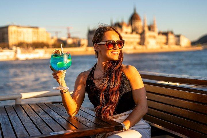 Cruzeiro do Rio Budapeste com 1 gratuito Tokaj Frizzante e Guia Áudio