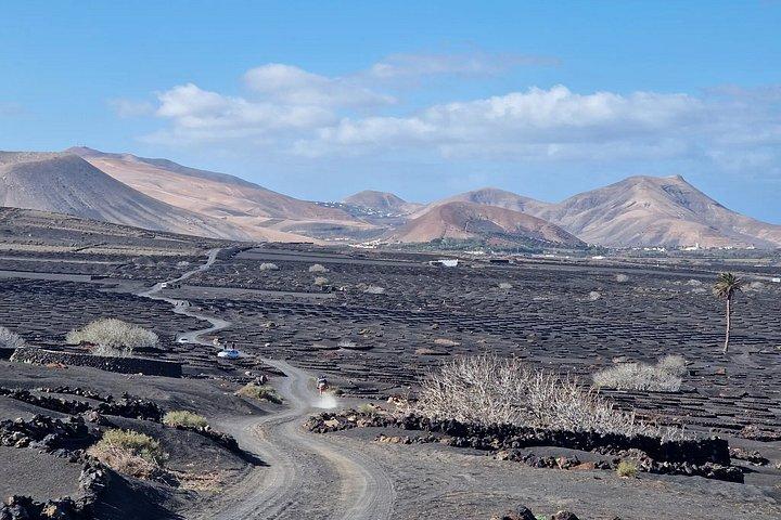 E MTBツアー火山の景色とプラヤ・ケマダ海岸