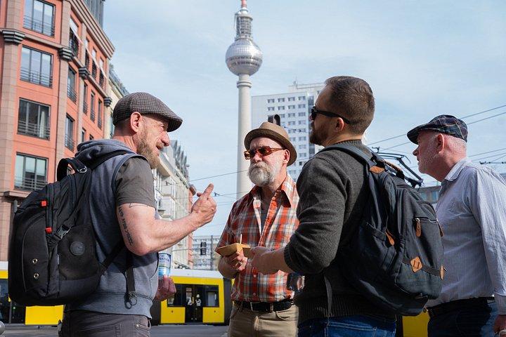 Berlin Food Tour with Full Meal & Drinks by Do Eat Better