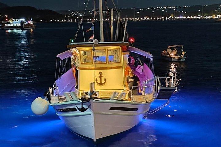 夢のようなクルーズ サンセット ツアー (ディナーと飲み放題ワイン付き)