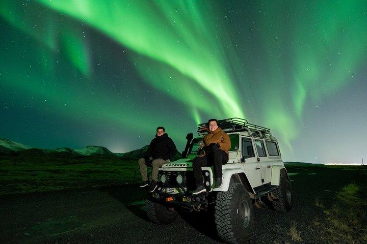 アイスランドでプライベートオーロラ狩り!