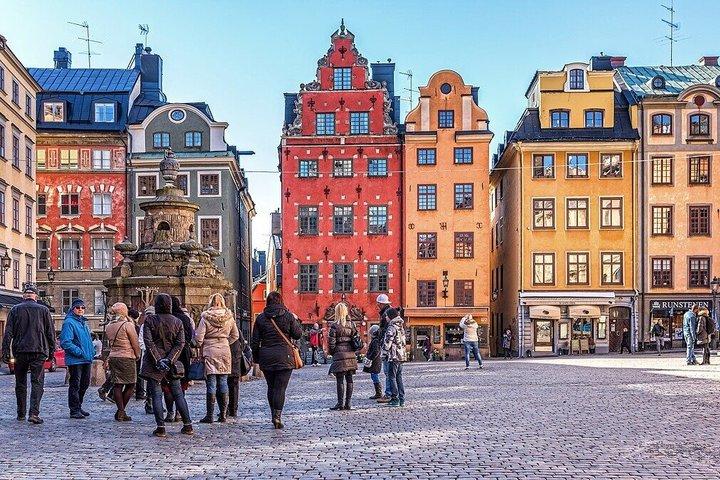 EXCLUSIEVE Grand Walking Stockholm + FIKA met lokale Gids ****