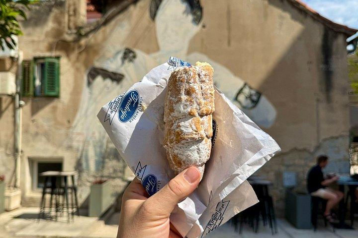 9つの料理と地元ワインで旧市街を堪能するスプリット本格料理ツアー