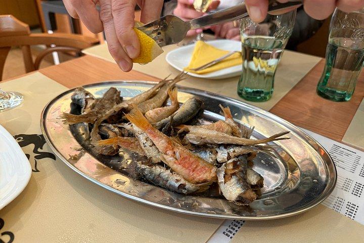 9つの料理と地元ワインで旧市街を堪能するスプリット本格料理ツアー